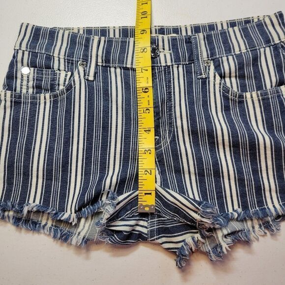 7FAM 7 For All Mankind Striped Blue Denim Jean Women's Shorts Frayed Cutoff - Picture 10 of 10